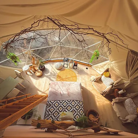 Campo de lujo Romantic Dome - Private Hot Tube, Sauna & View *