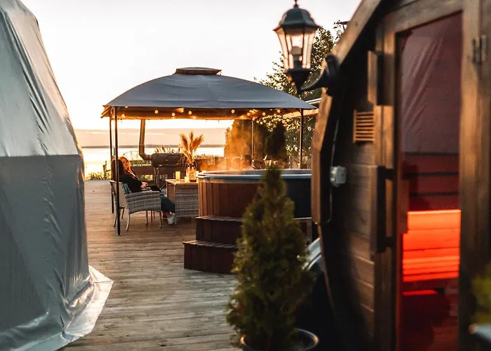 Romantic Dome - Private Hot Tube, Sauna & View